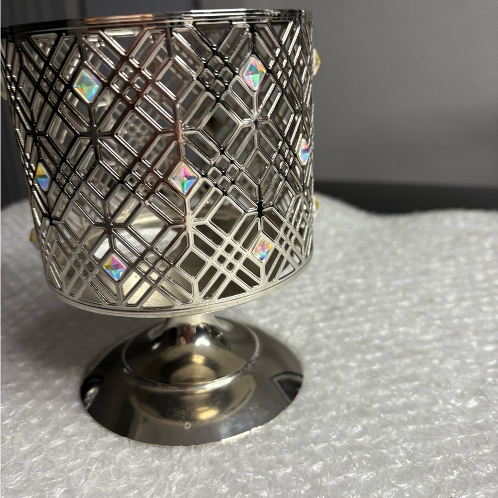 Bath and Body Works Gem Pedestal 3-Wick Candle Holder Silver Geometric Design - Picture 2 of 6